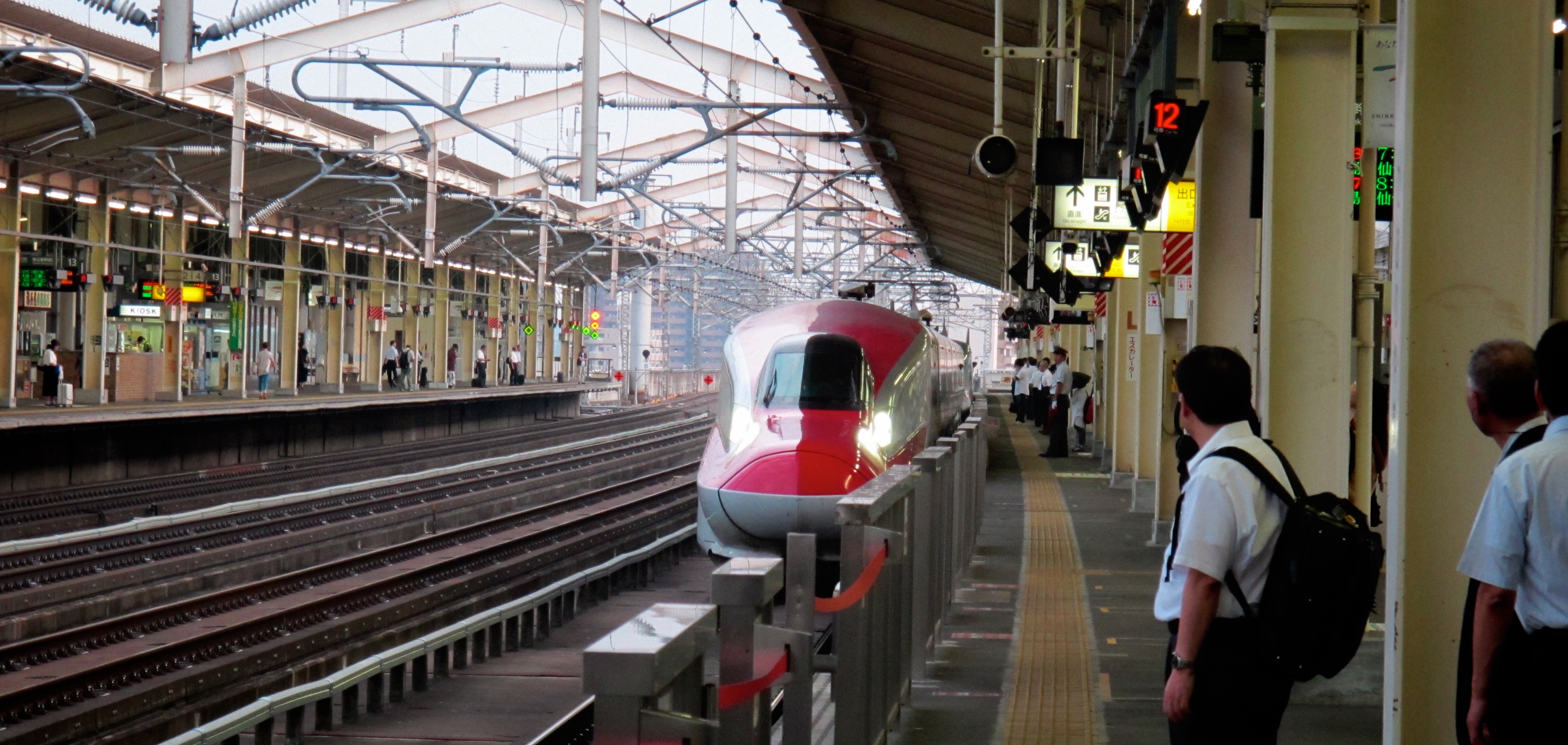 E6 Komachi Shinkansen entering Koriyama Station on the Tohoku main line