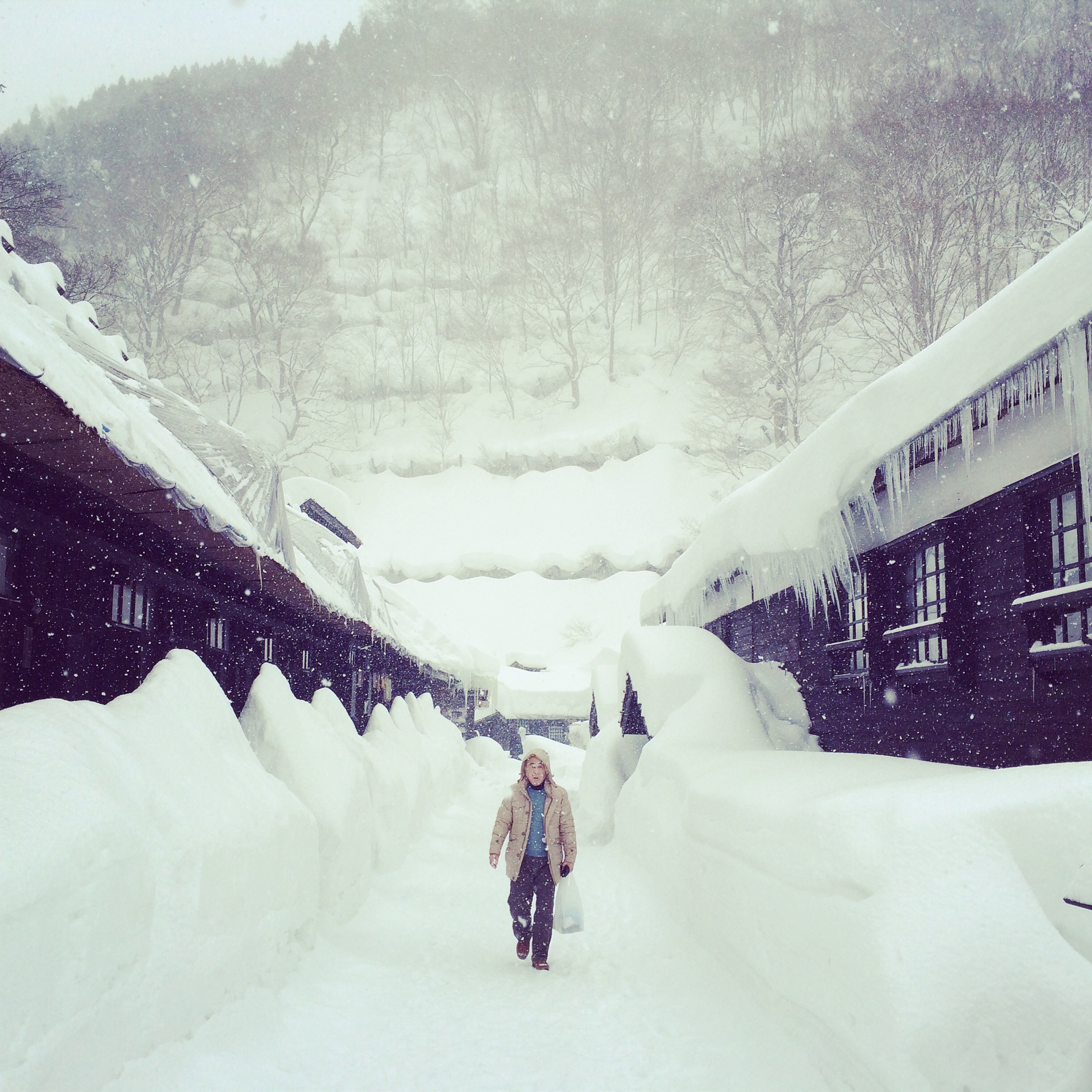 Tsuru-no-yu Onsen Nyuto Onsenkyo Akita Japan winter snow
